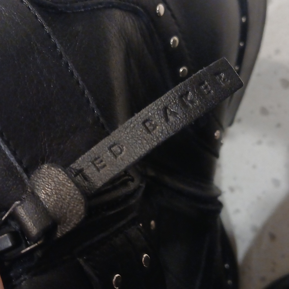 Ted Baker Women Kelanaa Studded Leather Boots Black Size 9.5 - Picture 3 of 11